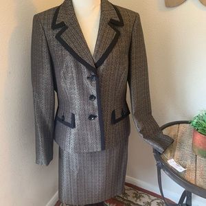 REDUCED JONES NY SEPARATES beautiful two piece classic suit NWT - Size 12